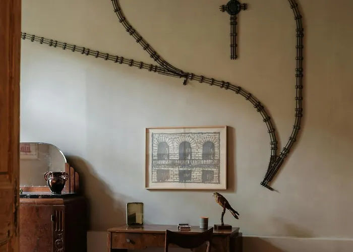 Historic Mansion In The Heart Of Provence Saint-Laurent-de-Brevedent